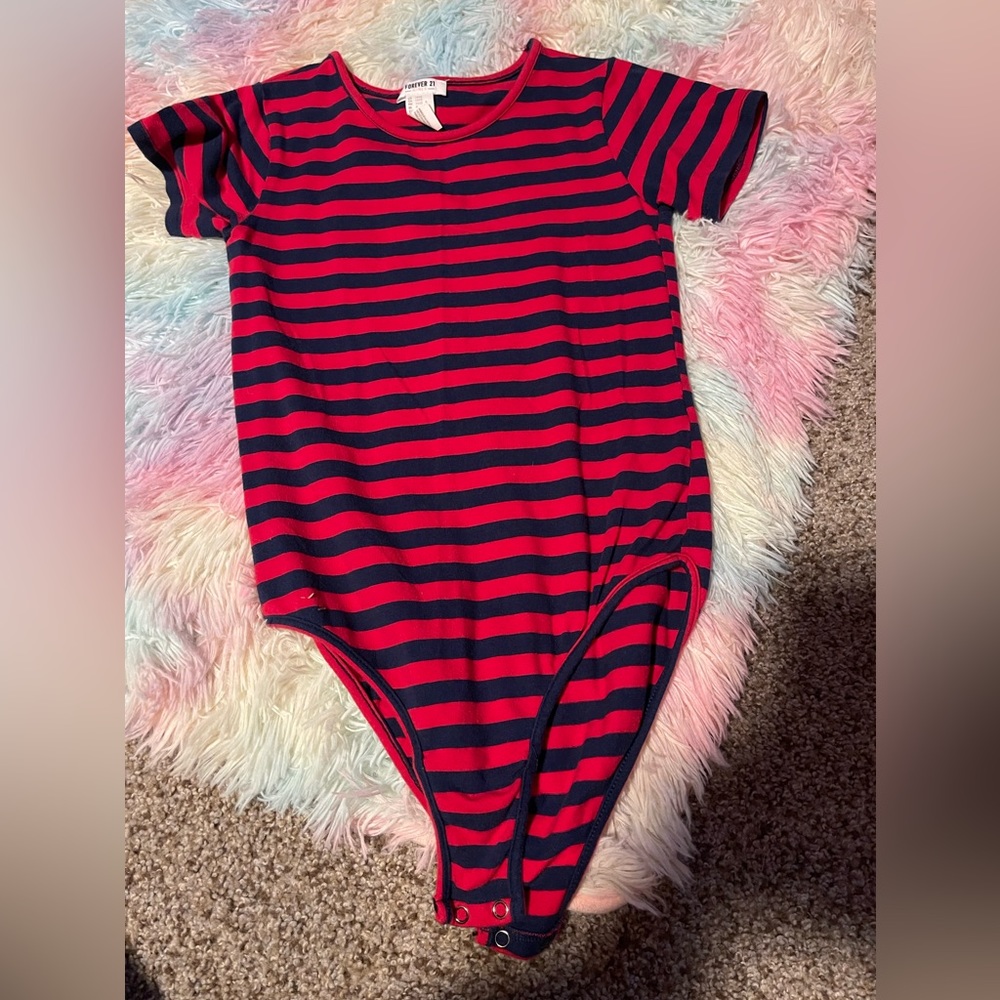 Forever 21 body suit
Like new condition
Girls size 11/12